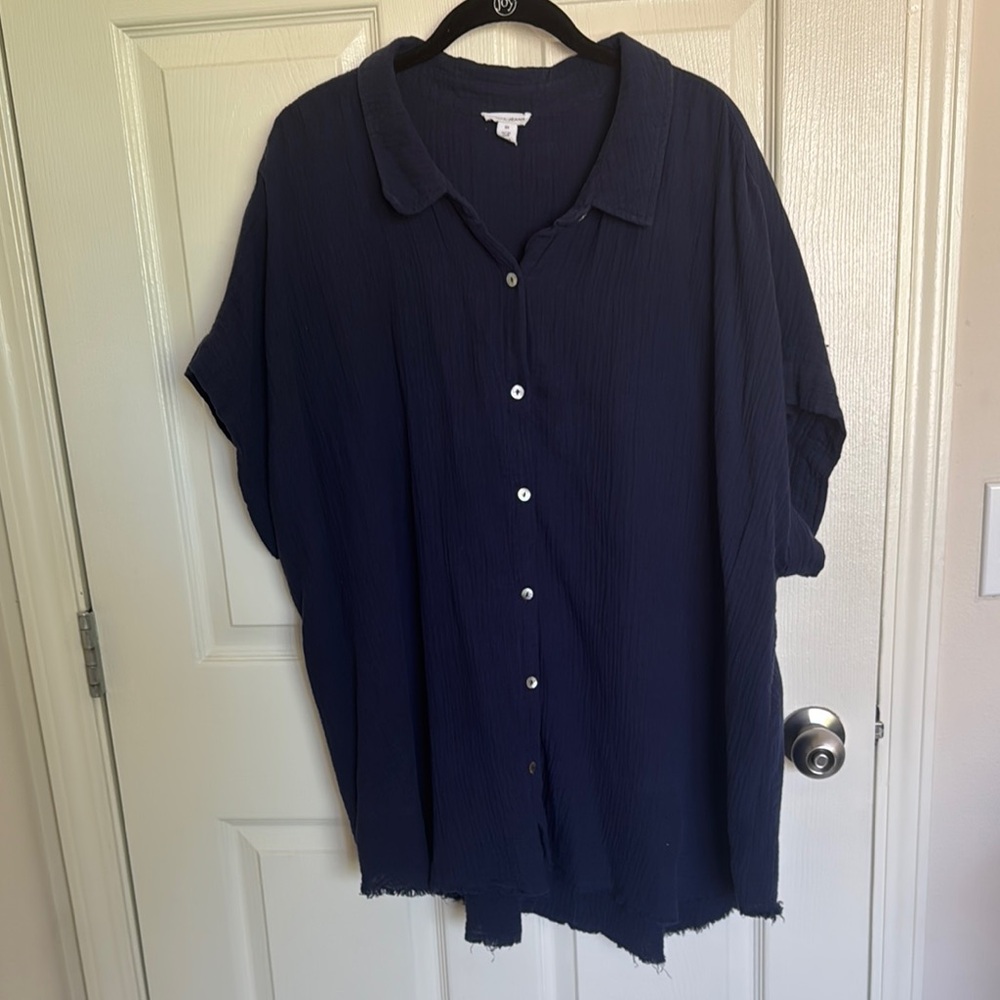 Navy Button-Up Shirt. Size 3X.